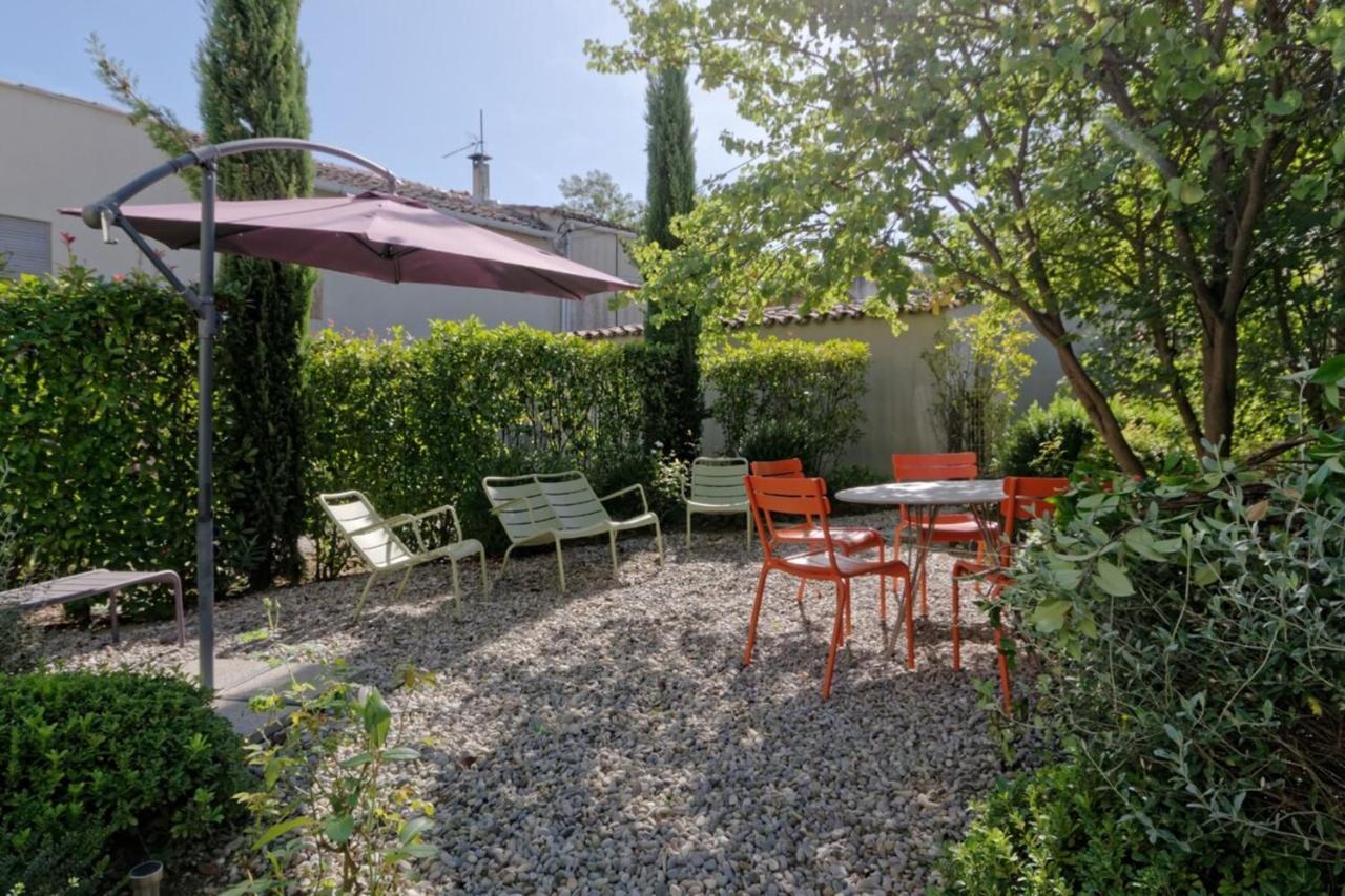 Private Furnished Apartment With All Comfort Has A Garden In A Green Space Meyreuil Luaran gambar
