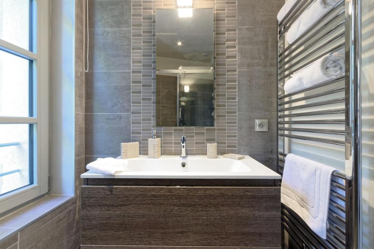 Private Furnished Apartment With All Comfort Has A Garden In A Green Space Meyreuil Luaran gambar
