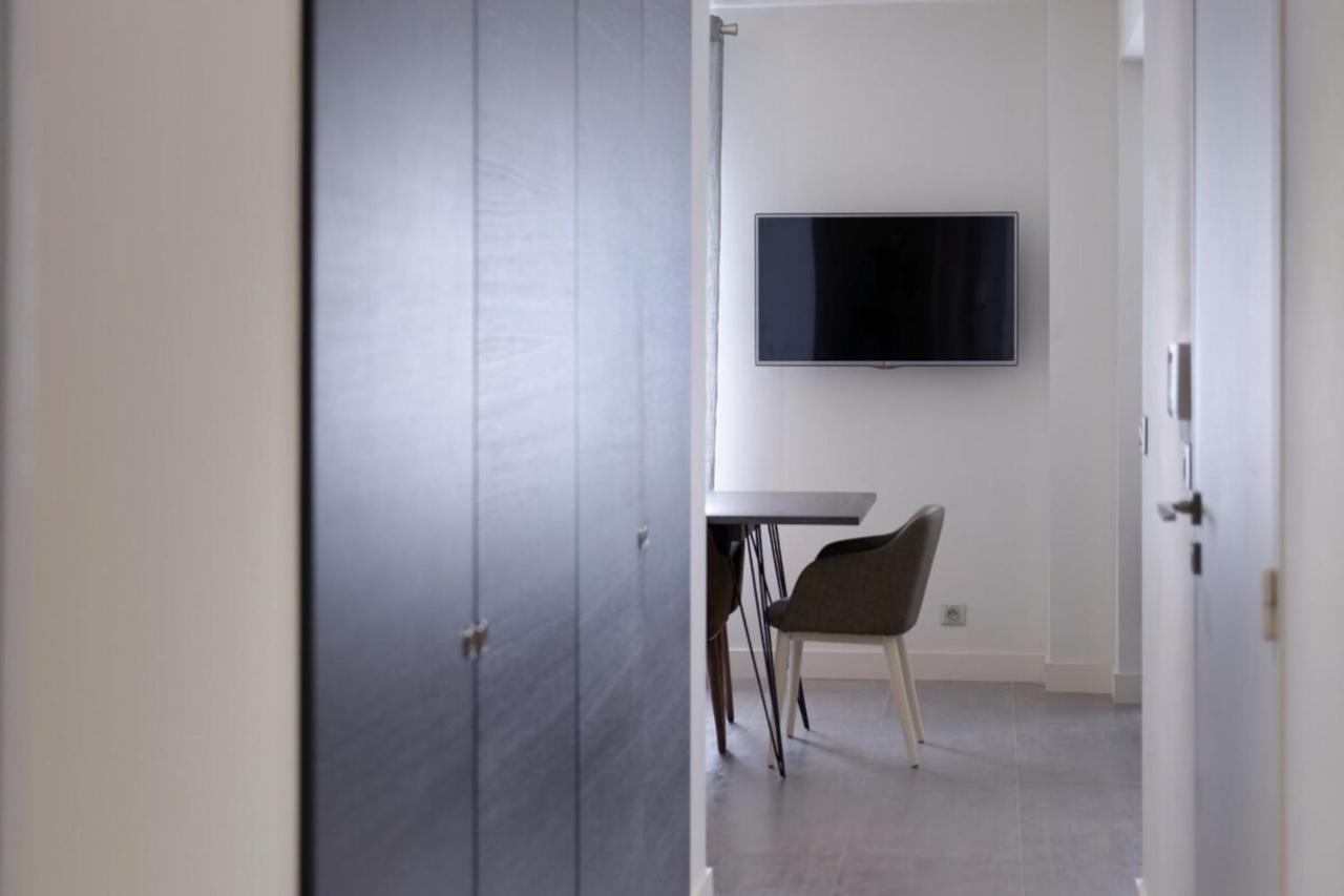 Private Furnished Apartment With All Comfort Has A Garden In A Green Space Meyreuil Luaran gambar