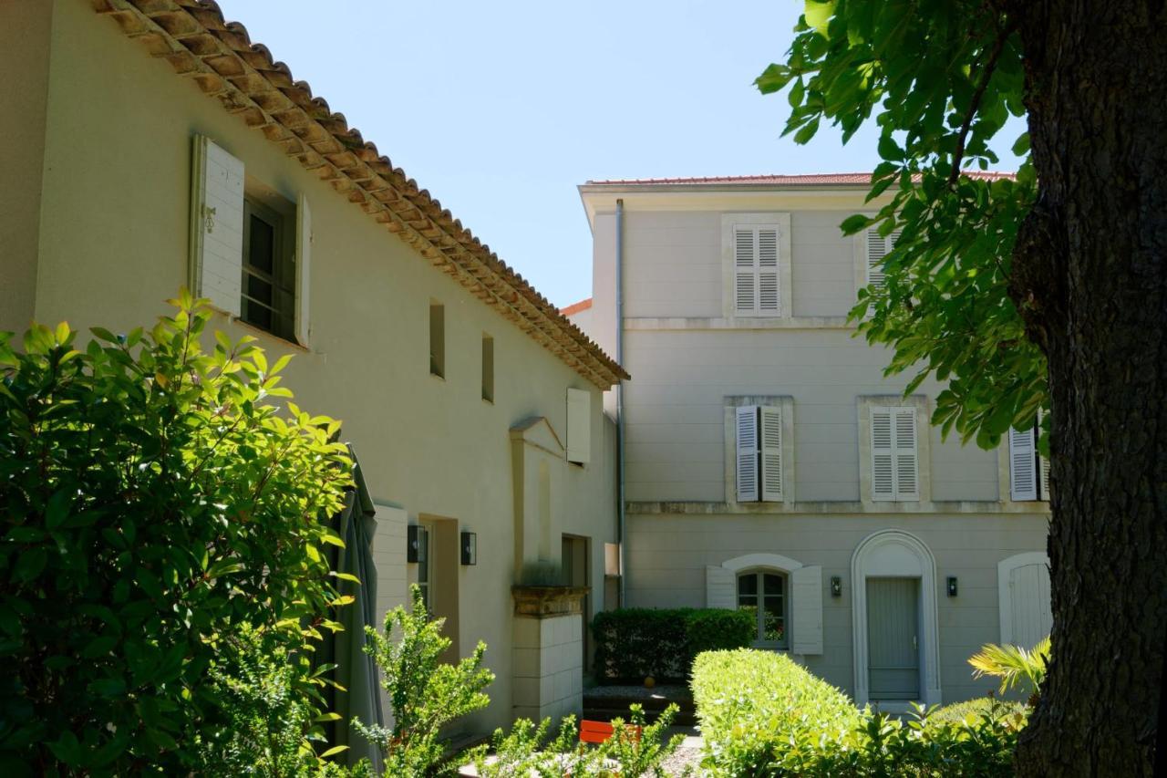 Private Furnished Apartment With All Comfort Has A Garden In A Green Space Meyreuil Luaran gambar