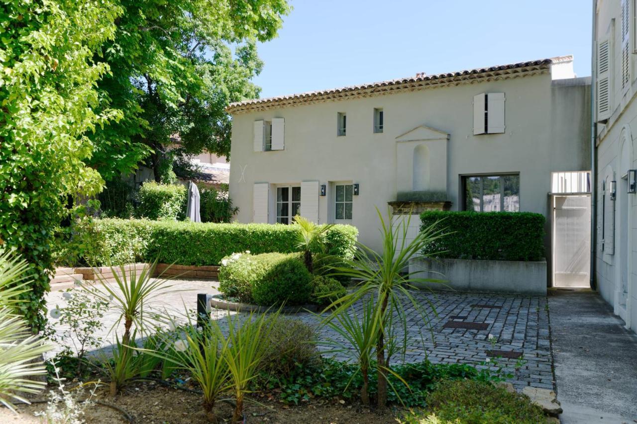 Private Furnished Apartment With All Comfort Has A Garden In A Green Space Meyreuil Luaran gambar