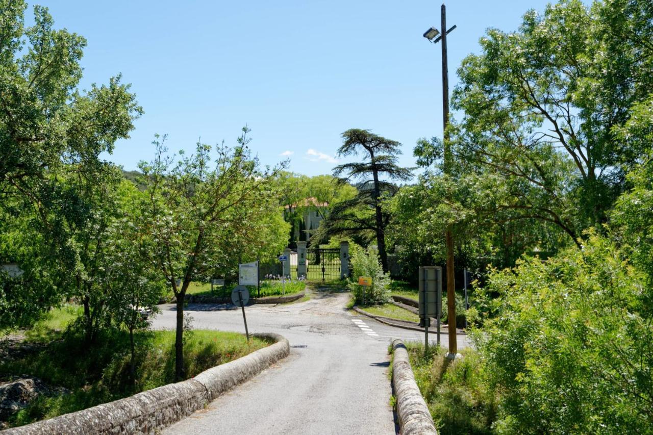 Private Furnished Apartment With All Comfort Has A Garden In A Green Space Meyreuil Luaran gambar